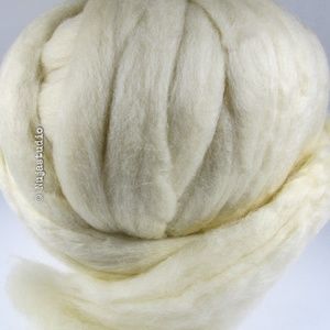 Blue Faced Leicester BFL Wool Top Ecru Roving Spinning 4 oz